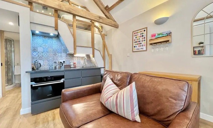 Reynoldston House | Pass the Keys | The Old Smithy |Tiny home| Gower