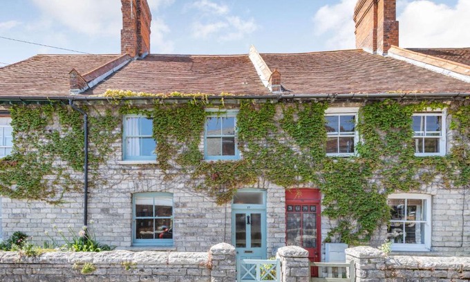 Swanage House | Passiflora Cottage