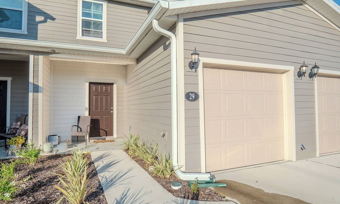St. Augustine House | Peaceful 2BR Townhome w/WiFi + AC – Pet Friendly, Near Parks!
