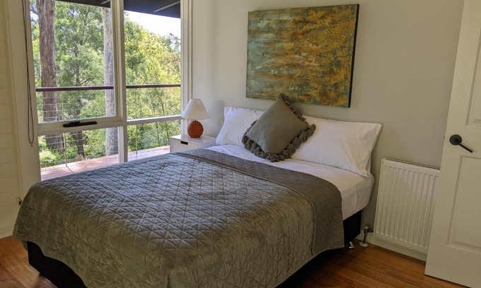 Cockatoo House | Peaceful country home in a middle of a rainforest
