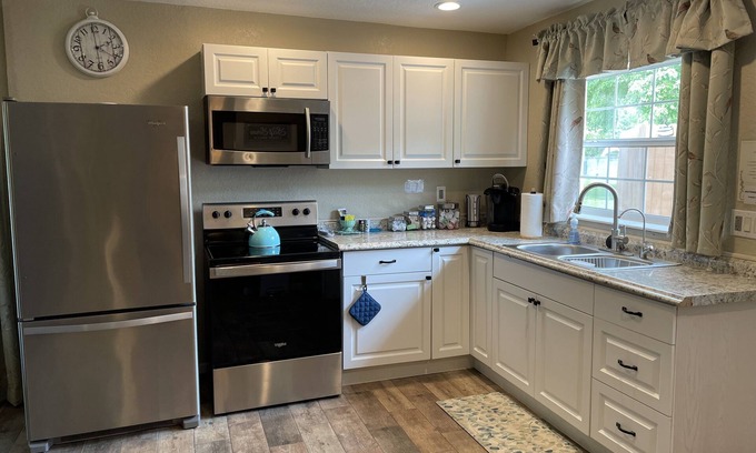 Sorrento House | ￼ Peaceful Two Bedroom Guest House near Wekiva River and State Parks ￼