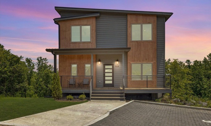 Pigeon Forge Cabin | Peak Pursuit - New Luxury Build Home with Private Pool by Beyond Expectations