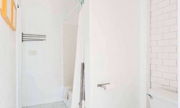 Alphabet Historic District Apartment | Pearl District Luxury 2BR AC Sleeps 4