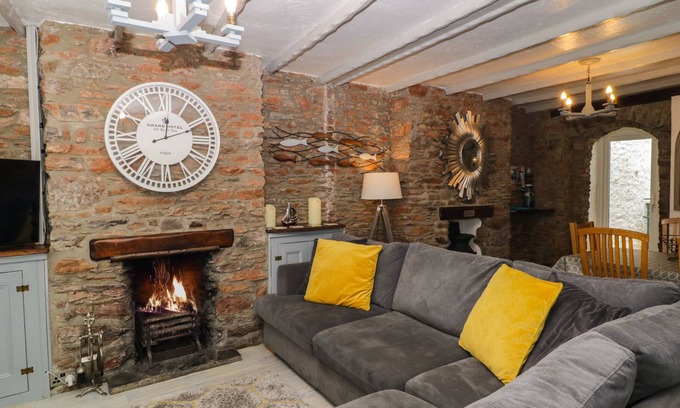 Brixham Cottage | Pebble Bay