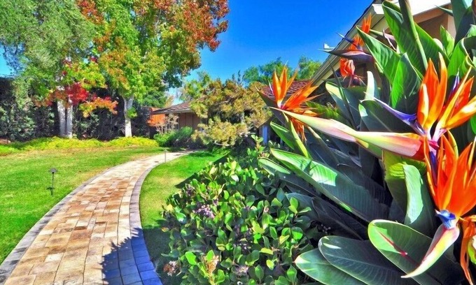 Santa Barbara House | PEBBLE HILL - wonderful one-level home between Goleta and Santa Barbara