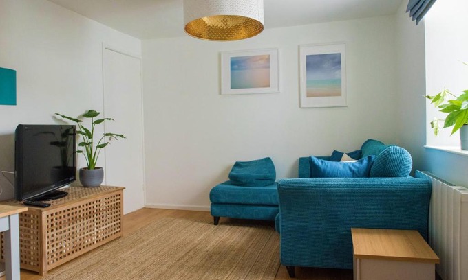Lyme Regis House | Pebbles