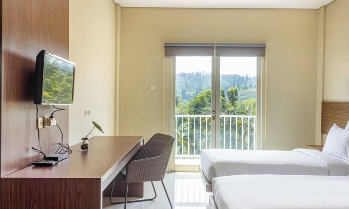 Sukaraja Hotel | Pelangi Hotel at Artotel Pelangi Park