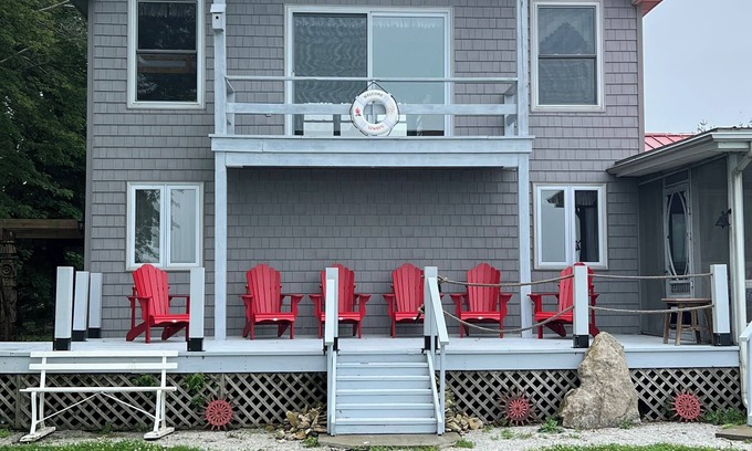 Kingsville Cottage | Pelee Northshore Inn