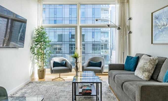 Downtown Seattle Condo | Penthouse above Pike Place Market +Target, Parking, 100 Walk Score