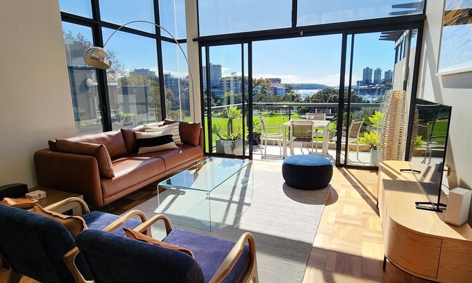 Paddington Apartment | Penthouse Apartment With Massive Private Terrace + Parking + 2 Pools + Views