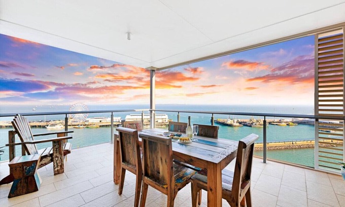 Darwin City Centre Condo | Penthouse Haven: Lux Balcony Dining ~ Sea View