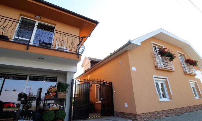 Sturovo House | Penzión Mika