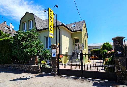 Trencin House | Penzión Tiberia