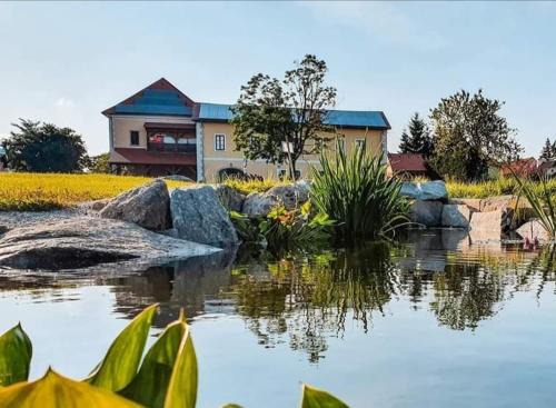 Nova Bystrice House | Penzion a hostinec Na Návsi