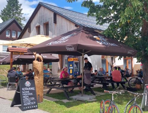 Strazny House | Penzion a Restaurace u Sousedů