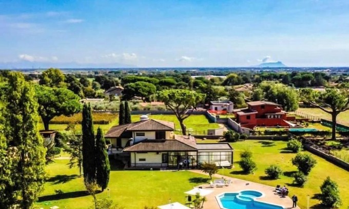 Nettuno Bed & Breakfast | PepeRosa B&B and Events