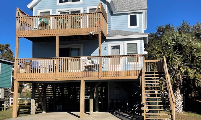 Nags Head House | Perfect & Affordable Beach Vacation Home! Awesome Sunset Views!