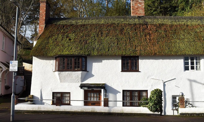 Minehead Cottage | Perfect for couples and familes to come and enjoy the local area.