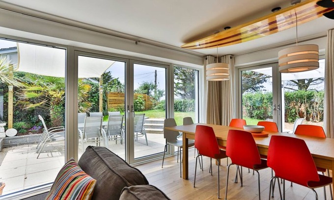 Croyde House | Perfect location next to the beach. 4 bedrooms, sleeps 10 people.