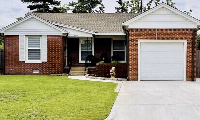 Central Oklahoma City House | Perfect location.Near Baptist Hospital, Fairgrounds,Paseo,Plaza,Midtown,downtown