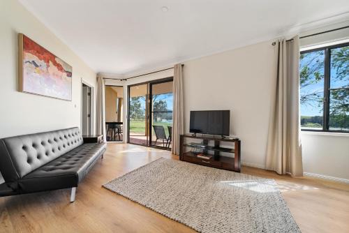 Pokolbin House | Perfectly Located Complete Villa