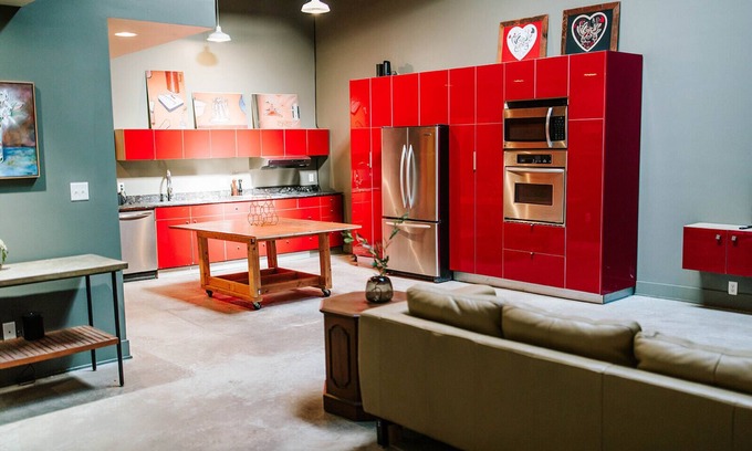Athens Apartment | Pet-Friendly 2BR DAWGout by MHM Luxury Properties