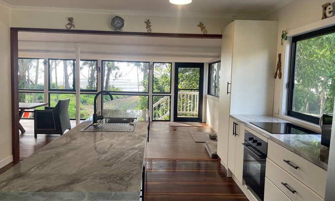 Toogoom House | Pet friendly beachfront home in Hervey Bay. Sleeps 8.