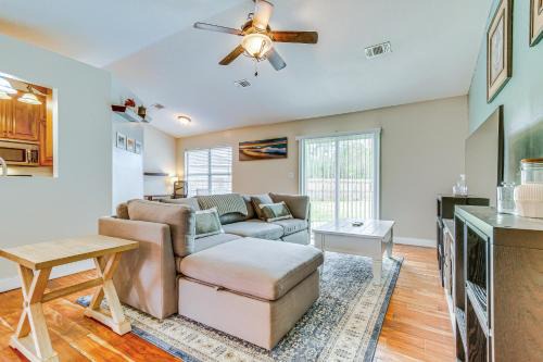 Pensacola House | Pet-Friendly Home with Yard - 8 Mi to Perdido Keys!