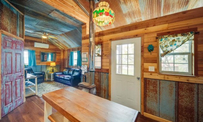 Kerrville House | Pet-Friendly Kerrville Vacation Rental Farmhouse