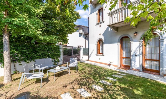 Vicenza Apartment | Pet-Friendly & Modern APT with Garden