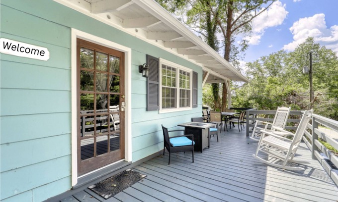 Boone House | Pet Friendly One Level 5-Bed/2-Bath Home with a Hot Tub, Deck/Fire Pits in Boone