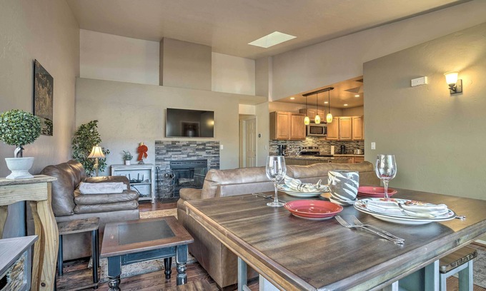 Prescott House | Pet-Friendly Prescott Townhome w/Fireplace!