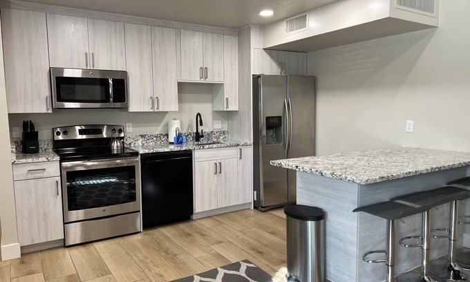 St. George Condo | Pet Friendly Relaxing Condo in St. George near Zion N.P. Resort w/Pools