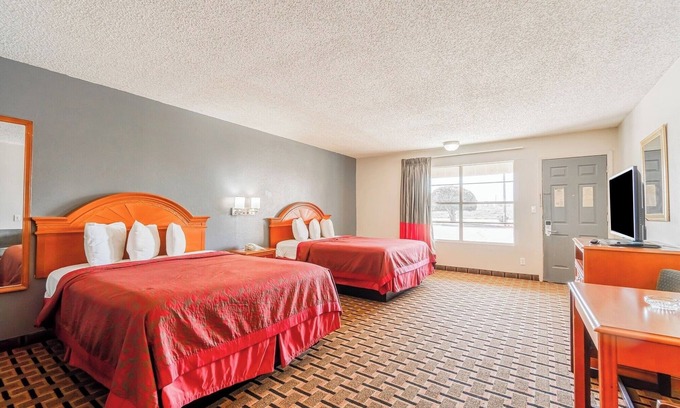 Vernon Hotel | Pet-Friendly Stay w/Spacious Layout – Perfect for Extended Relaxation