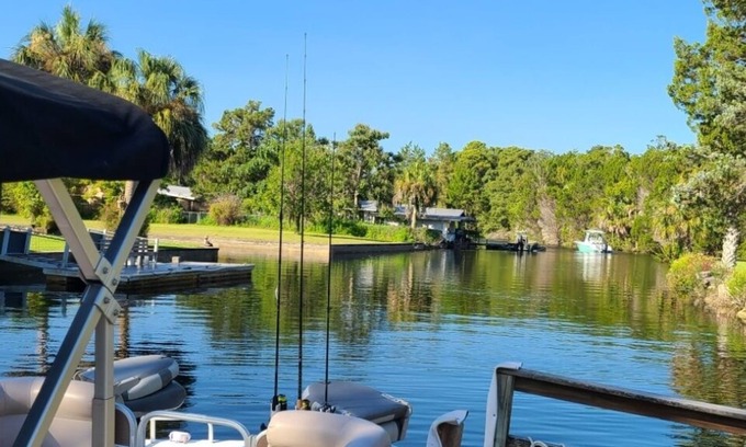 Yankeetown House | PET FRIENDLY WATERFRONT HOUSE WITH DOCKS & RAMPS MINS TO GULF,NR CRYSTAL RIVER