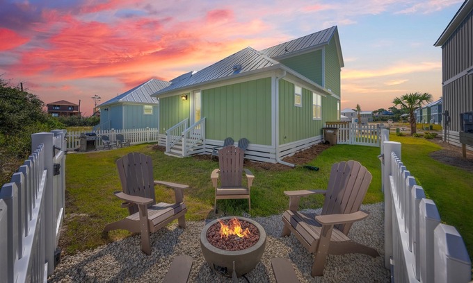 Cape San Blas House | Pet Paradise! Fenced Yard + Steps to Beach + Outdoor Shower + Beach Gear