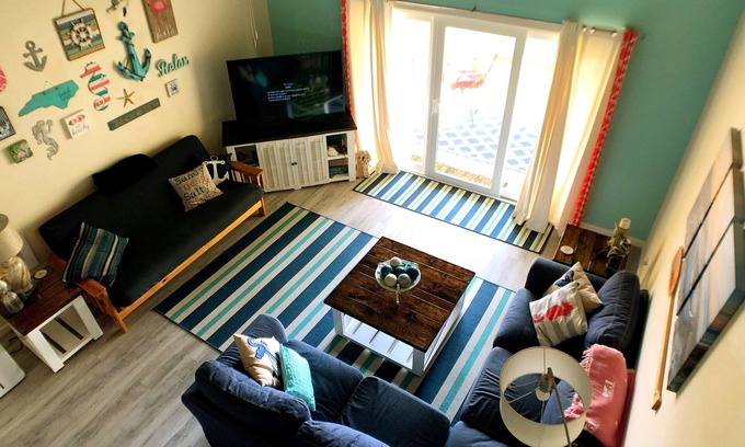 Surf City Condo | Pet/Smoke/Allergen free 2 bedroom, 1.5 bath beach view condo in Topsail Island
