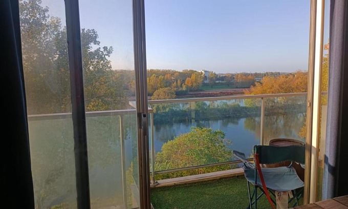 La Madeleine Apartment | Petit cocon vue sur la Loire avec Place de Parking offerte