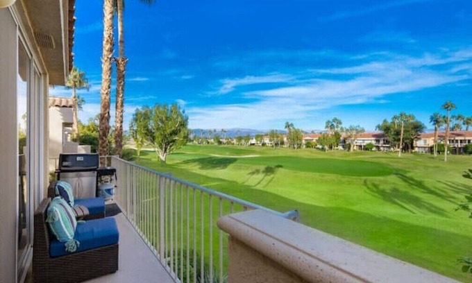 La Quinta Condo | PGA West 2100 sq ft condo on Nicklaus Tournament Course