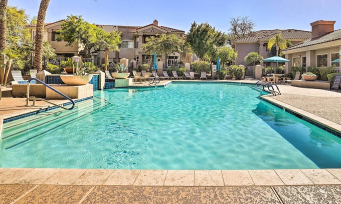 Portofino Condo | Phoenix Condo w/ Pool Near Wild Horse Pass!