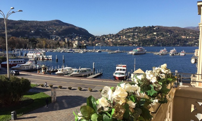 Como City Centre Apartment | Piazza Cavour - Luxury Lake View Apartment