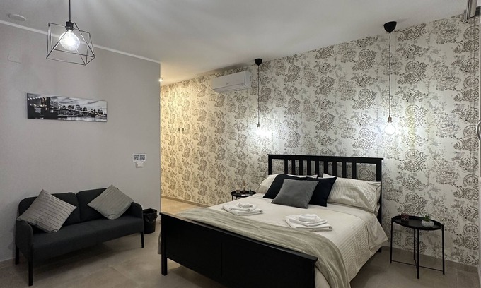 Mirandola Condo | Pico's Room