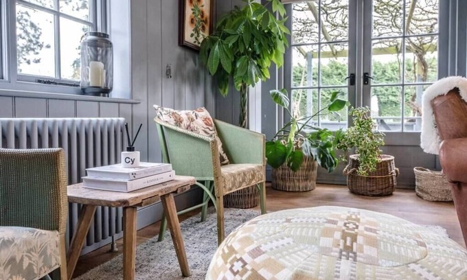 Woodbridge House | Pine Tree Cottage with swimming pool, Easton