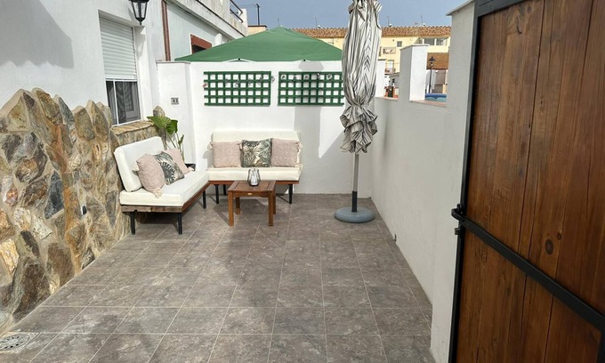 Corrales House | PinosdelMar. 10 minutes from the beach and 5 minutes from the city center! With parking