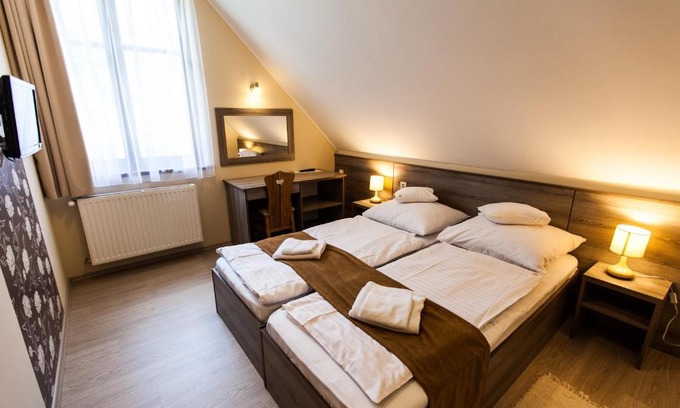 Siofok Bed & Breakfast | Piroska Csárda és Panzió
