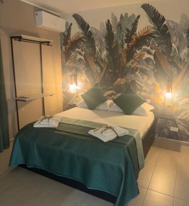 Naples House | Pisacane Family Sea