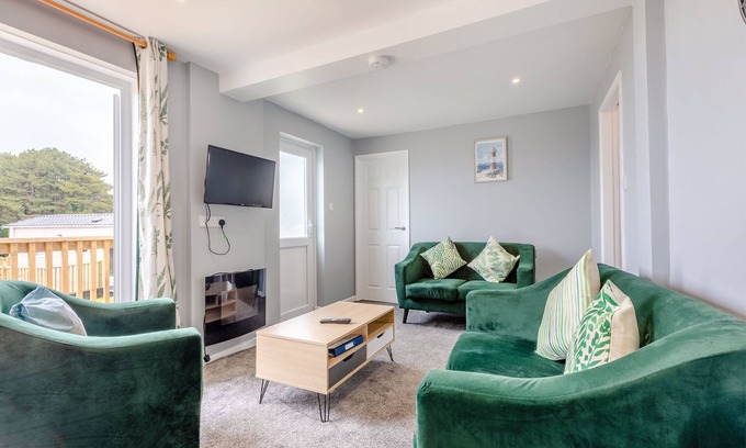 Brixham Ski Chalet | Platinum 3 Bedroom Chalet Sleeps 5