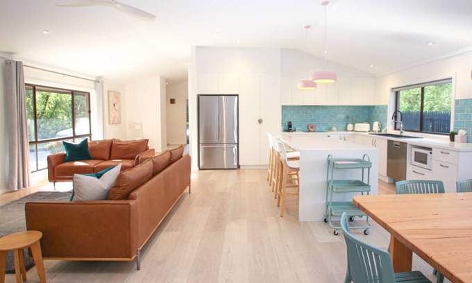 Bright House | Platypus Bend - right on the river