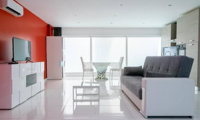 Castelldefels Apartment | Playa 4 a Solo 3 min - Apartamento en Castelldefels