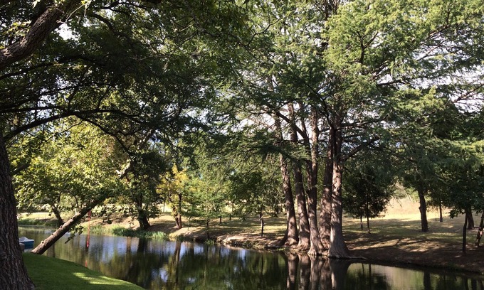 Kerrville House | Playground for All Ages! Private Waterfront, Pool, Spa, Firepit. 5BR, Sleeps 16